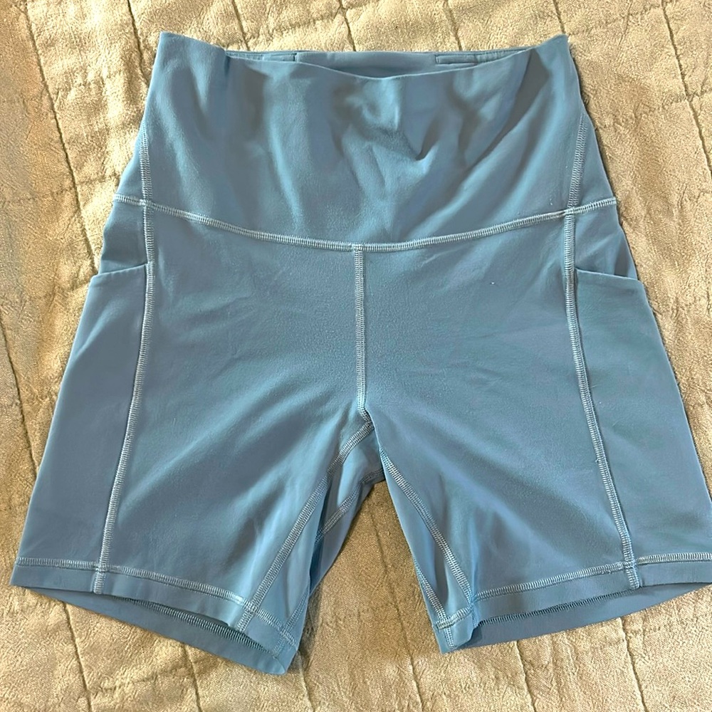 Lululemon align pocket shorts 6”